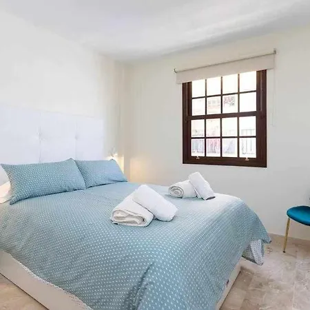 Sunnyland Martianez Valois Apartment *