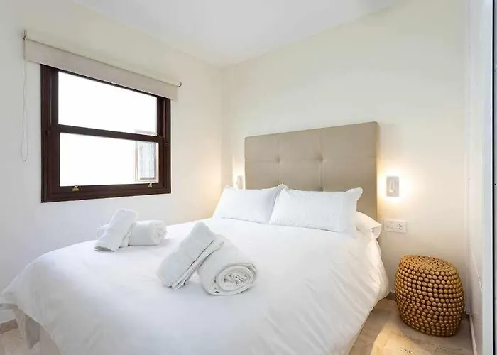 Apartment Sunnyland Martianez Valois *