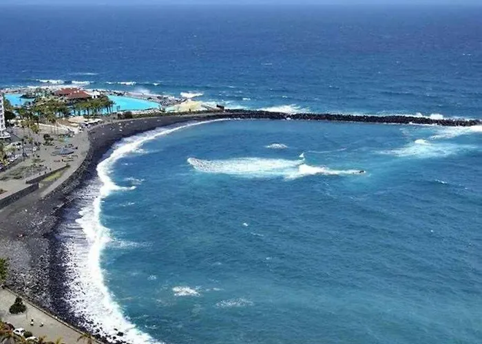 Sunnyland Martianez Valois Daire *